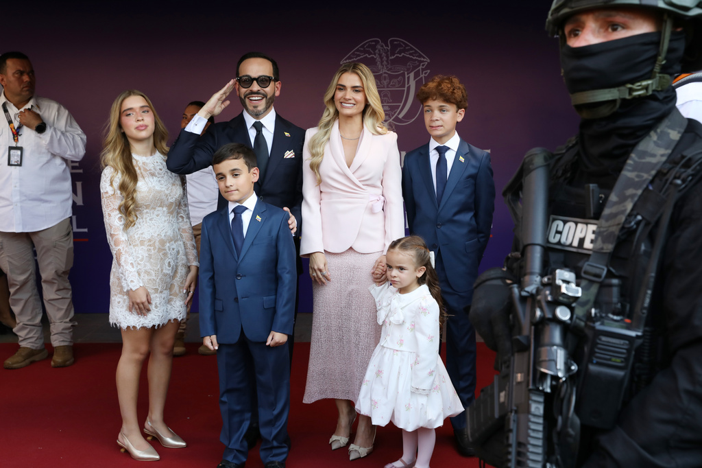 Colombia's President-elect Abelardo de la Espriella arrives with his family for his inauguration in Cali, Colombia, Friday, Aug. 7, 2026. (AP Photo/Santiago Saldarriaga)