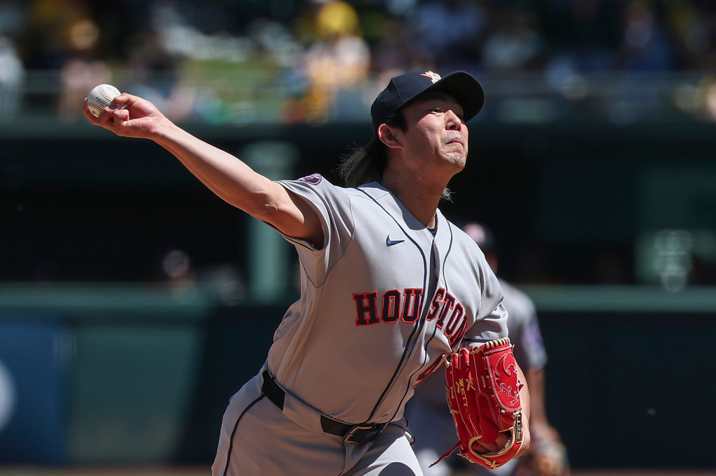 Houston Astros pitcher Tatsuya Imai throws to the Athletics during the first inning of a baseball game Saturday, April 4, 2026, in West Sacramento, Calif. (AP Photo/Sara Nevis)