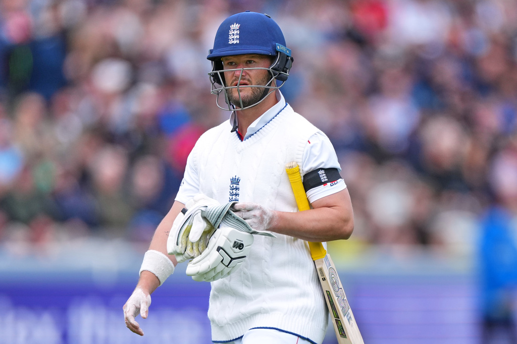 FILE - England's Ben Duckett leaves the pitch after losing his wicket during the first day of the test match between England and New Zealand at Lord's cricket ground in London, Thursday, June 4, 2026. (AP Photo/Kirsty Wigglesworth, File)