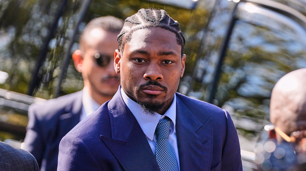 Former New England Patriots wide receiver Stefon Diggs arrives at Norfolk County District Court, Monday, May 4, 2026, in Dedham, Mass. (AP Photo/Charles Krupa)