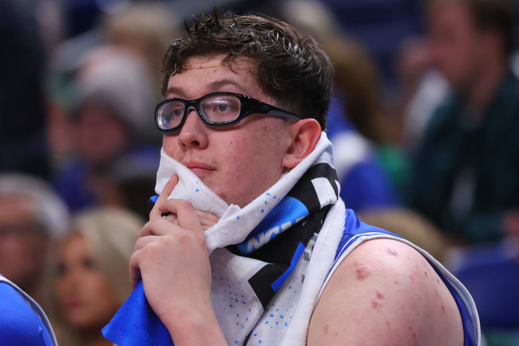 Saint Louis center Robbie Avila (21) looks on during the second half against Michigan in the second round of the NCAA college basketball tournament, Saturday, March 21, 2026, in Buffalo, N.Y. (AP Photo/Jeffrey T. Barnes)