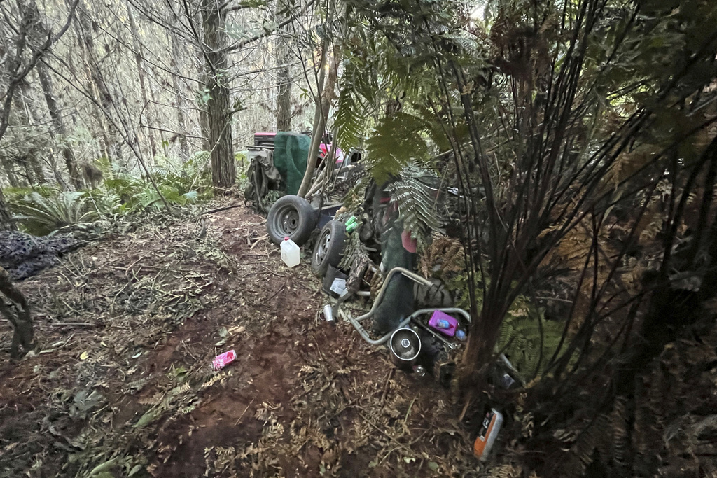 This Sept. 8, 2025 photo released by the New Zealand police, shows the campsite where Tom Phillips and his children were hiding prior to his shooting in Waitomo, in the district of Waikato, New Zealand. (NZ Police via AP)