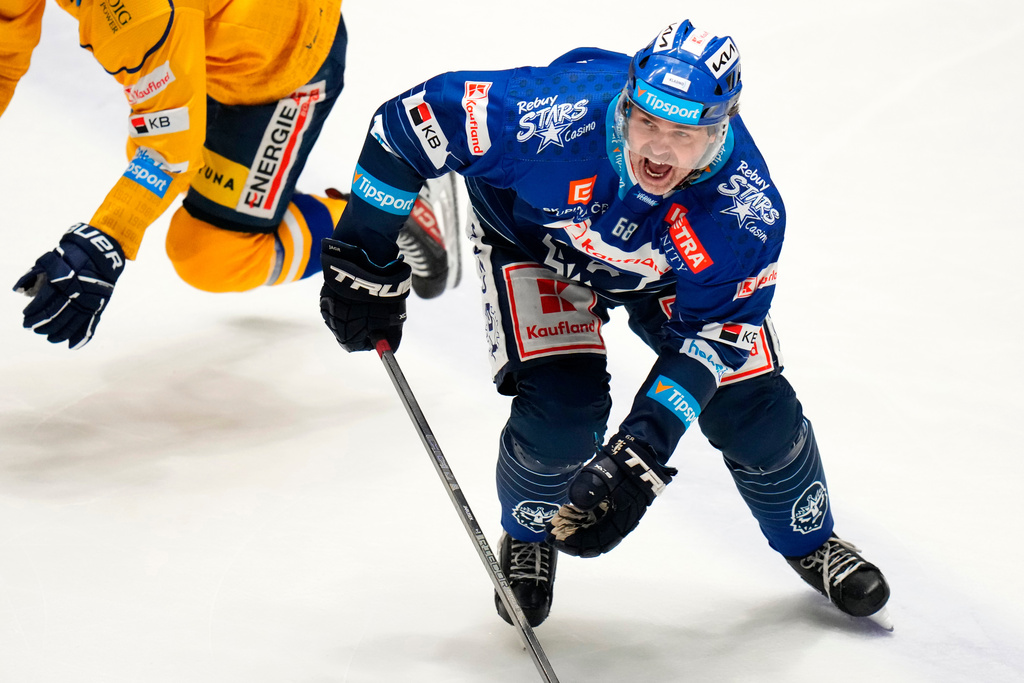 FILE - Jaromir Jagr, of Kladno Knights, shouts during the first Czech hockey league match against Ceske Budejovice in Kladno, Czech Republic, Jan. 21, 2024. (AP Photo/Petr David Josek, File)