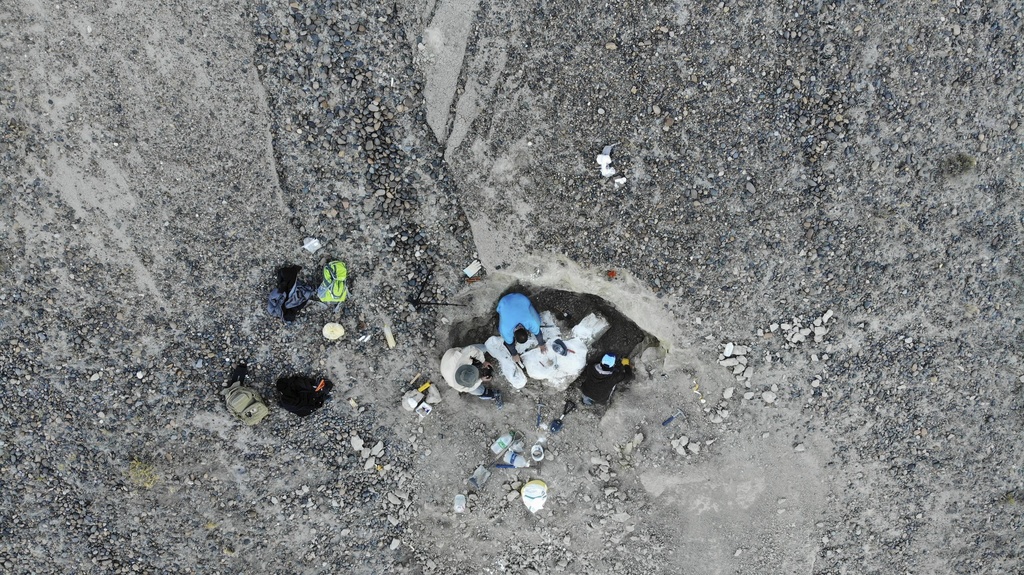This undated photo provided by Marcelo Luna shows an aerial view of the site where bones belonging to a new kind of dinosaur with big claws were found in Chubut, Argentina. (Marcelo Luna via AP)