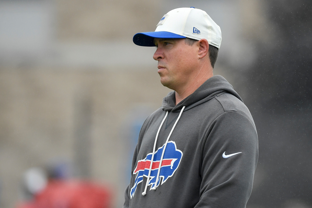 FILE - Buffalo Bills defensive coordinator Jim Leonhard watches practice at the team's NFL football training camp, July 30, 2026, in Pittsford, N.Y. (AP Photo/Adrian Kraus, File)