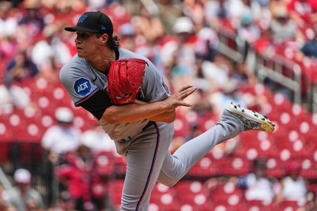 Miami Marlins starting pitcher Tyler Phillips throws during the first inning of a baseball game against the St. Louis Cardinals Sunday, June 28, 2026, in St. Louis. (AP Photo/Jeff Roberson)