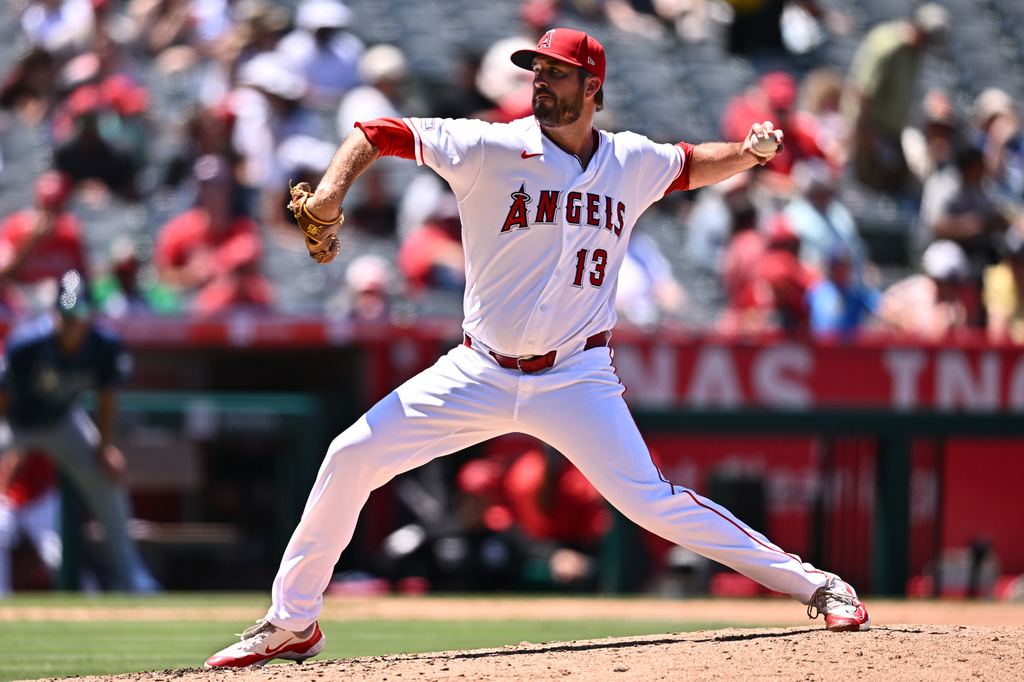 Los Angeles Angels pitcher Drew Pomeranz delivers during the fourth inning of a baseball game against the Tampa Bay Rays, Sunday, June 14, 2026, in Anaheim, Calif. (AP Photo/William Liang)