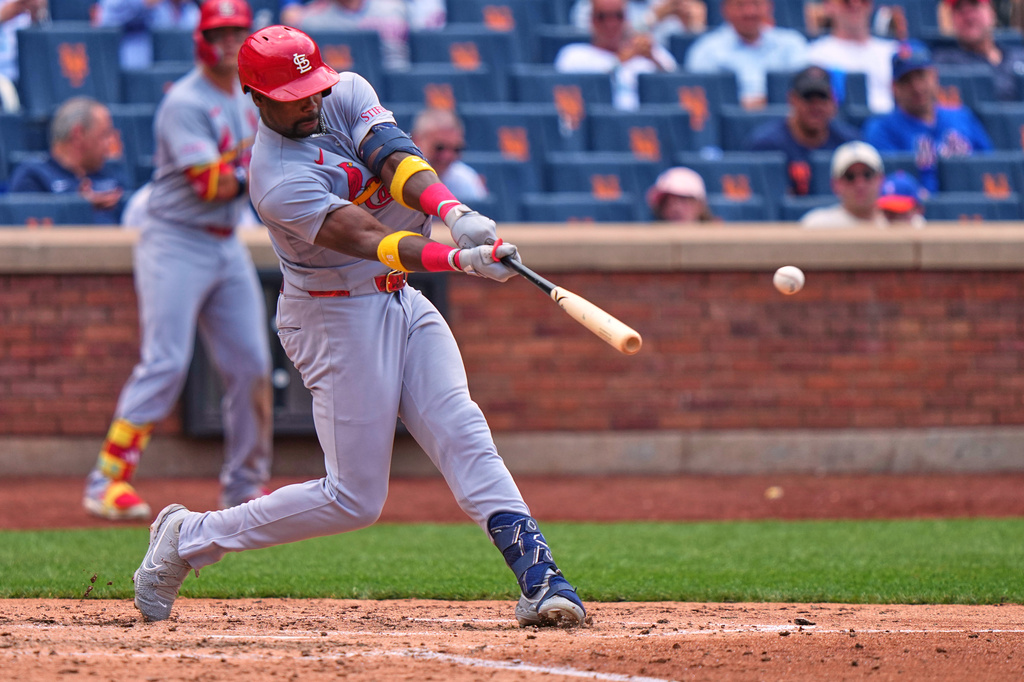 St. Louis Cardinals' Jordan Walker hits a single during the fifth inning of a baseball game against the New York Mets Thursday, June 11, 2026, in New York. (AP Photo/Frank Franklin II)