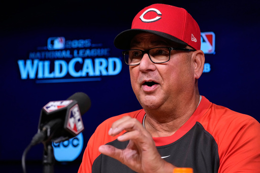 Cincinnati Reds manager Terry Francona speaks during a news conference prior to baseball practice Monday, Sept. 29, 2025, in Los Angeles ahead of the Wild Card Series between the Los Angeles Dodgers and the Reds. (AP Photo/Mark J. Terrill) Cincinnati Reds manager Terry Francona speaks during a news conference prior to baseball practice Monday, Sept. 29, 2025, in Los Angeles ahead of the Wild Card Series between the Los Angeles Dodgers and the Reds. (AP Photo/Mark J. Terrill)