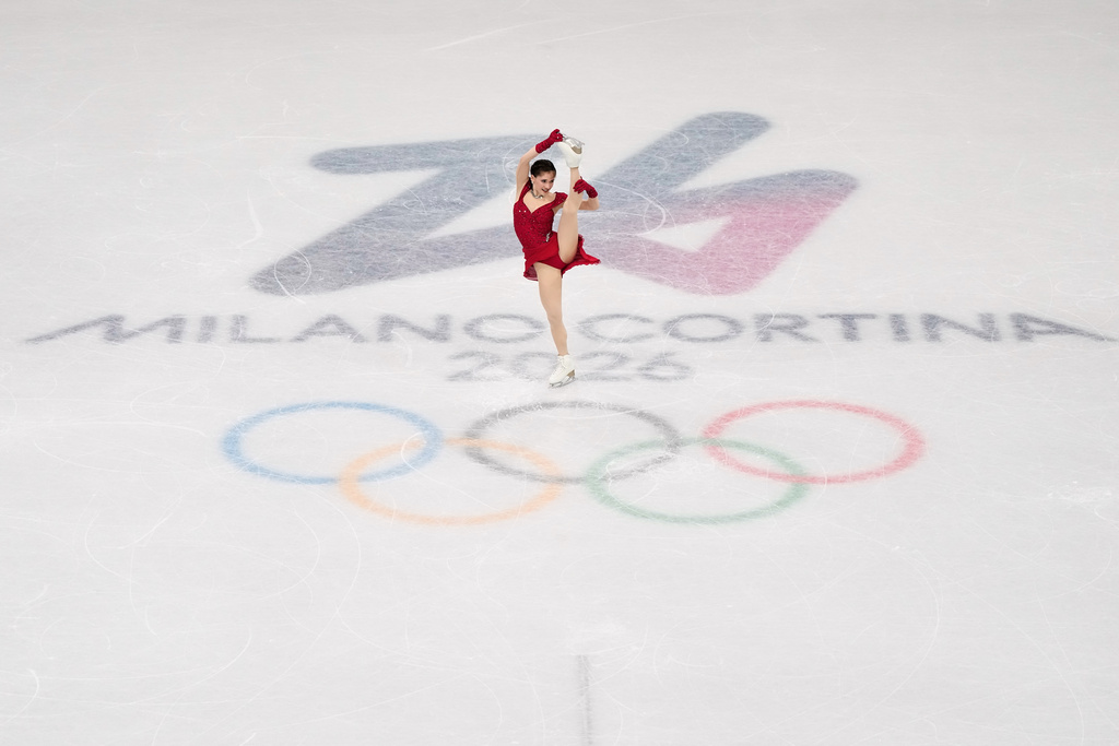 Isabeau Levito of the United States competes during the women's short program figure skating at the 2026 Winter Olympics, in Milan, Italy, Tuesday, Feb. 17, 2026. (AP Photo/Ashley Landis)