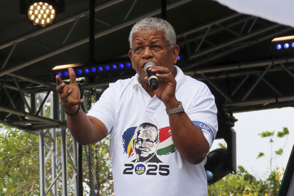 President Wavel Ramkalawan of the Republic of Seychelles and presidential candidate for Linyon Demokratik Seselwa delivers a speech at a campaign rally at Freedom Square in Victoria, Seychelles, Sunday, Sep. 21, 2025. (AP Photo/Emilie Chetty)