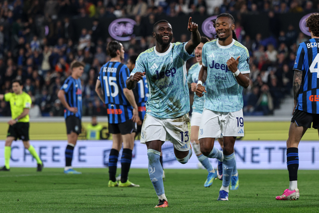 Juventus' Jeremie Boga celebrates after scoring during the Serie A soccer match between Atalanta and Juventus, in Bergamo, Italy, Saturday, April 11, 2026. (Stefano Nicoli/LaPresse via AP)