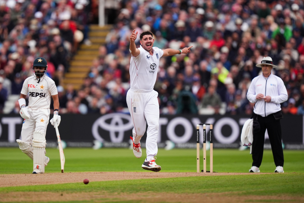 England's Josh Tongue appeals unsuccessfully, during day one of the third cricket test match between England and Pakistan, at Edgbaston, in Birmingham, England, Wednesday, Sept. 9, 2026. (Mike Egerton/PA via AP)