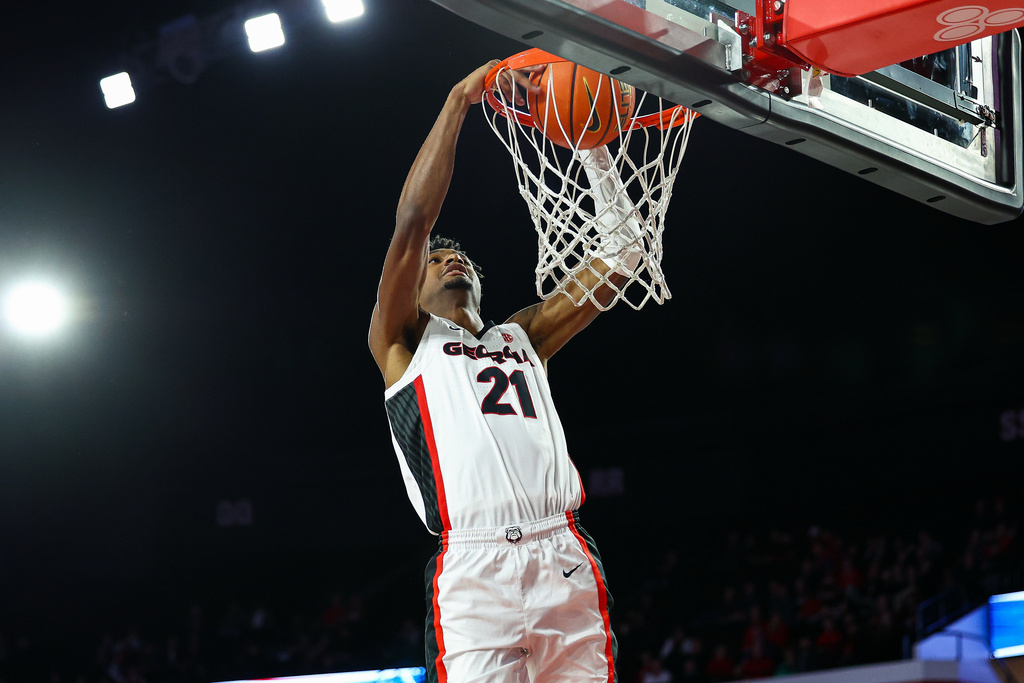 Georgia forward Jake Wilkins dunks during the first half of an NCAA college basketball game against Western Carolina, Thursday, Dec. 18, 2025, in Athens, Ga. (AP Photo/Colin Hubbard)