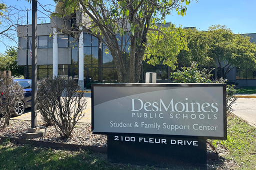 Des Moines, Iowa, school's administrative offices are shown Friday, Sept. 26, 2025. (AP Photo/Scott McFetridge) Des Moines, Iowa, school's administrative offices are shown Friday, Sept. 26, 2025. (AP Photo/Scott McFetridge)