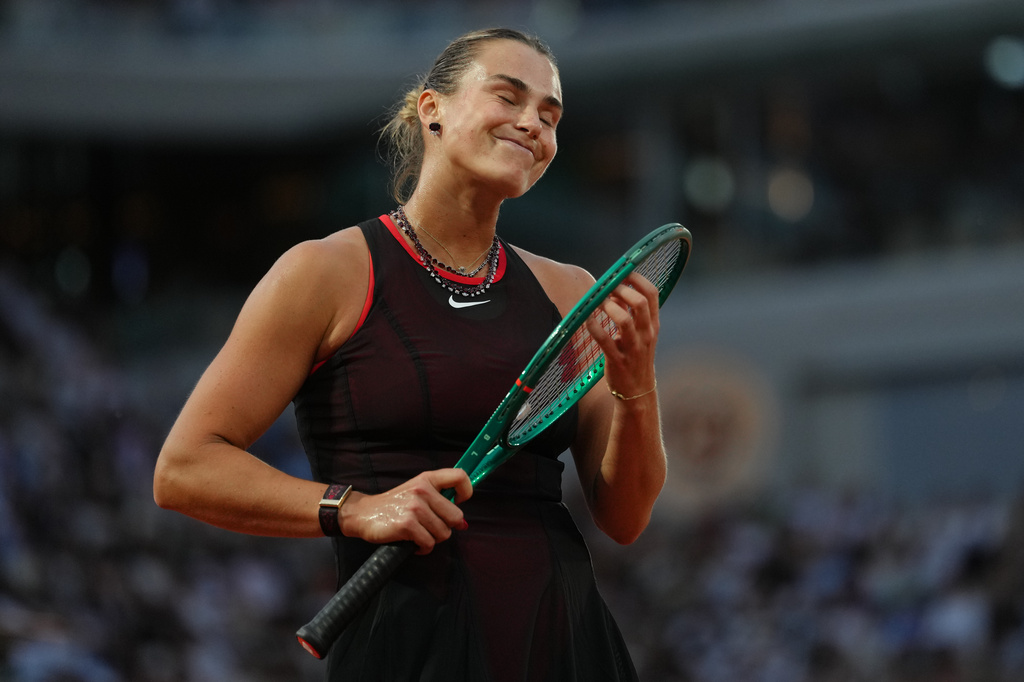 Aryna Sabalenka of Belarus reacts during the fourth-round tennis match against Japan's Naomi Osaka at the French Open in Paris, Monday, June 1, 2026. (AP Photo/Aurelien Morissard)