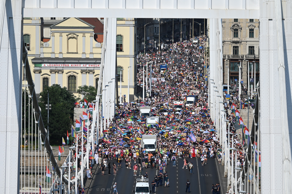 Participants cross the Elizabeth Bridge during the 31st Budapest Pride event in downtown Budapest, Hungary, Saturday, June 27, 2026. (Zoltan Balogh/MTI via AP)