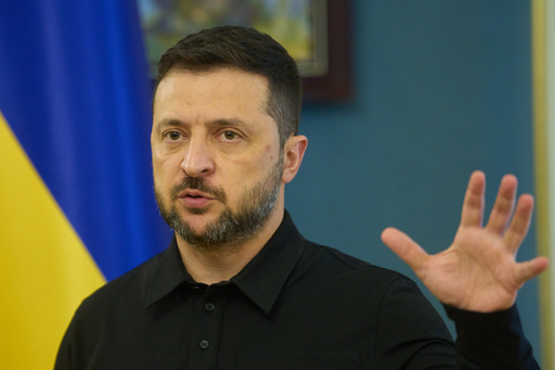 Ukrainian President Volodymyr Zelenskyy talks during his press conference in Kyiv, Ukraine, Saturday, Sept. 27, 2025. (AP Photo/Efrem Lukatsky) Ukrainian President Volodymyr Zelenskyy talks during his press conference in Kyiv, Ukraine, Saturday, Sept. 27, 2025. (AP Photo/Efrem Lukatsky)
