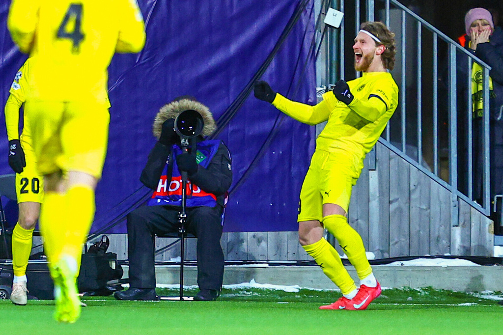 Bodø/Glimt's Kasper Høgh celebrates after scoring against Inter Milan during a Champions League soccer match, Wednesday, Feb 18, 2026, in Bodo, Norway. (Mats Torbergsen/NTB Scanpix via AP)