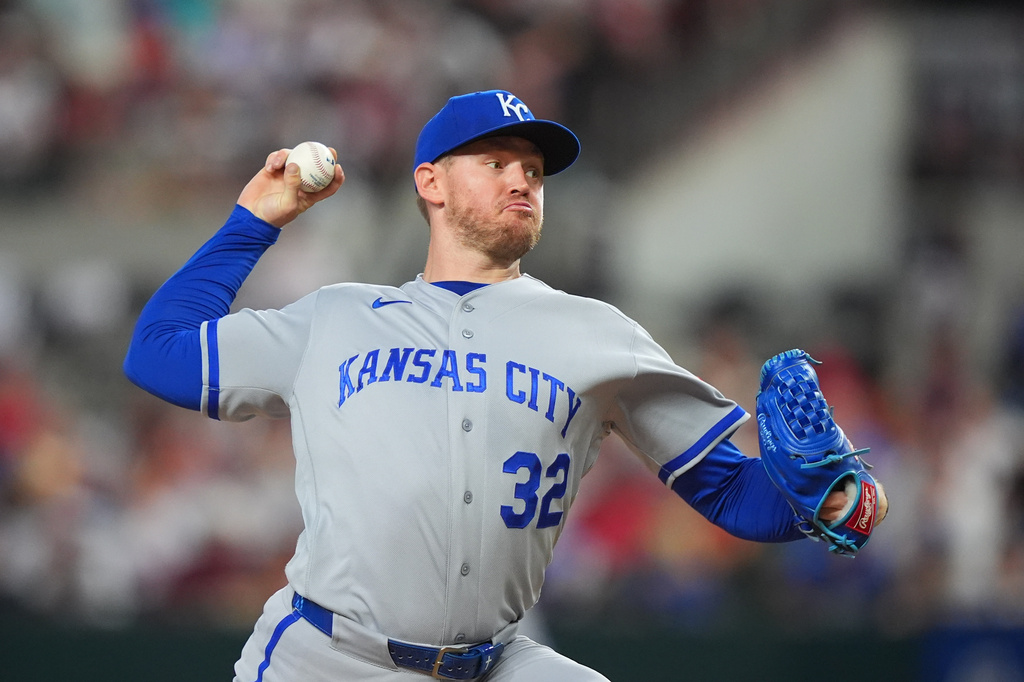 Kansas City Royals starting pitcher Stephen Kolek throws during the first inning of a baseball game against the Texas Rangers, Friday, May 29, 2026, in Arlington, Texas. (AP Photo/LM Otero)