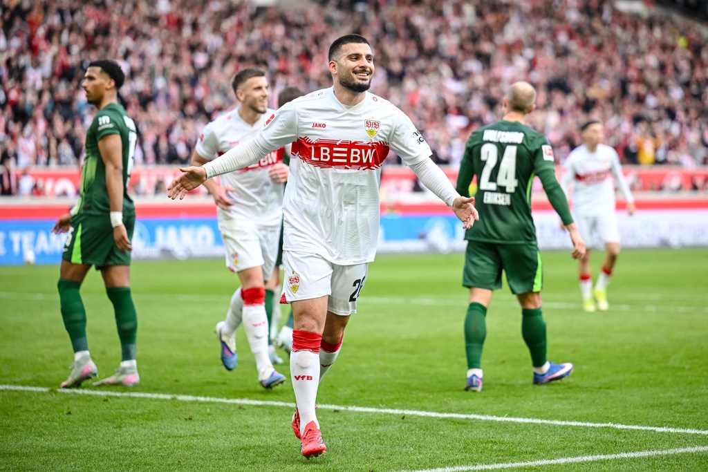 Stuttgart's Deniz Undav celebrates after scoring during the German Bundesliga soccer match between VfB Stuttgart and VfL Wolfsburg in Stuttgart, Germany, Sunday, March 1, 2026. (Harry Langer/dpa via AP)