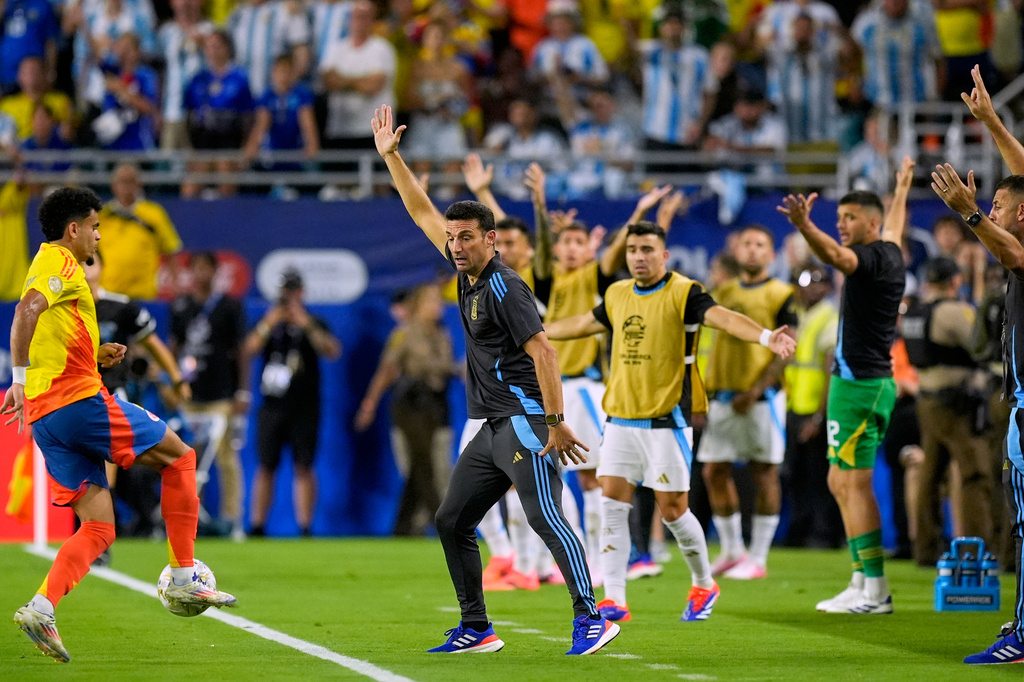 FILE - Argentina's coach Lionel Scaloni reacts during the Copa America final soccer match against Colombia in Miami Gardens, Fla., July 14, 2024. (AP Photo/Rebecca Blackwell, File)