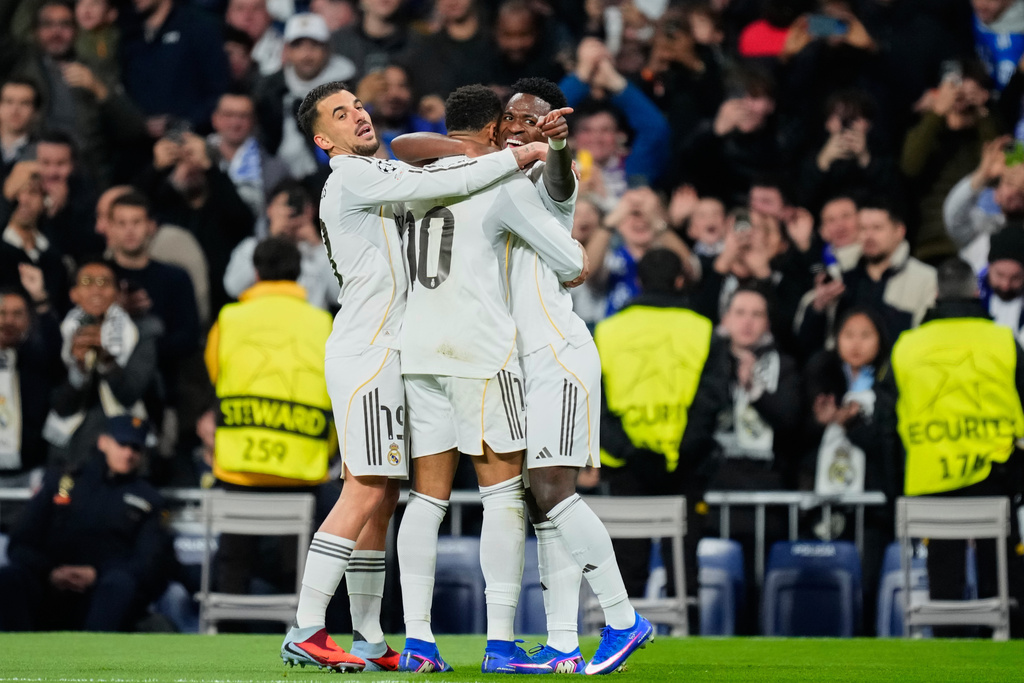 Real Madrid's Vinicius Junior celebrates his side's fifth goal during the Champions League opening phase soccer match between Real Madrid and Monaco in Madrid on Tuesday, Jan. 20, 2026. (AP Photo/Jose Breton)