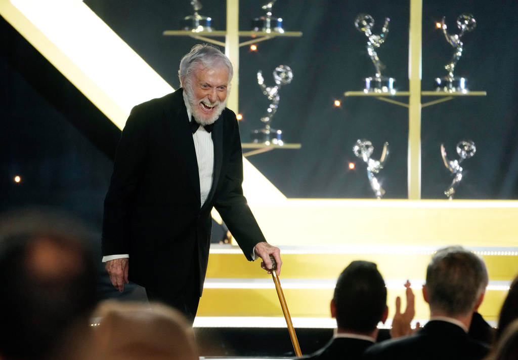 FILE - Dick Van Dyke accepts the award for outstanding guest performance in a daytime drama series for "Days of our Lives" during the 51st Daytime Emmy Awards on Friday, June 7, 2024, at the Westin Bonaventure in Los Angeles.(AP Photo/Chris Pizzello, File)