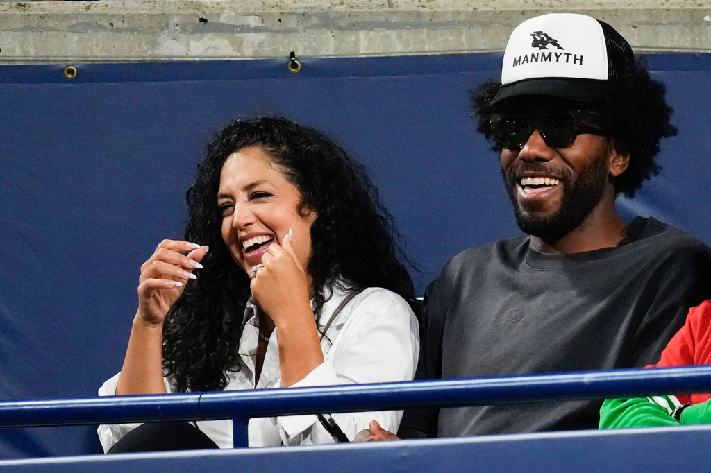 Kawhi Leonard attends National Bank Open tennis tournament as Japan's Naomi Osaka takes on Kazakhstan's Elena Rybakina in Toronto on Tuesday, Aug. 11, 2026. (Chris Young/The Canadian Press via AP)