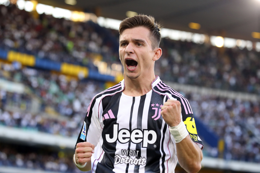 Juventus' Francisco Conceicao scoring a goal during the Serie A soccer match between Hellas Verona and Juventus at the Bentegodi Stadium in Verona, Italy, Saturday, Sept. 20, 2025.(Paola Garbuioi/LaPresse via AP)
