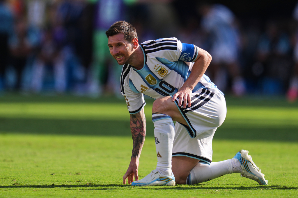 Argentina's Lionel Messi (10) reacts after heading the ball during the World Cup final soccer match between Spain and Argentina in East Rutherford, N.J., near New York, Sunday, July 19, 2026. (AP Photo/Abbie Parr)