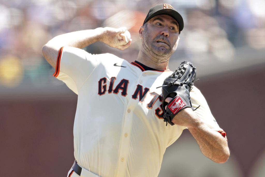 San Francisco Giants' Justin Verlander pitches during the first inning of a baseball game against the Baltimore Orioles at Oracle Park in San Francisco on Sunday, Aug. 31, 2025. (Scott Strazzante/San Francisco Chronicle via AP)