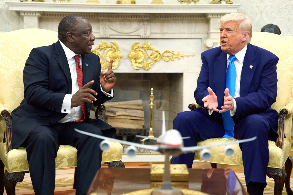 FILE - President Donald Trump meets South Africa's President Cyril Ramaphosa in the Oval Office of the White House, May 21, 2025, in Washington. (AP Photo/Evan Vucci, File)