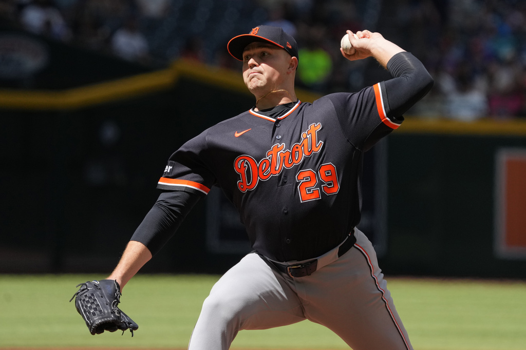 Detroit Tigers pitcher Tarik Skubal throws against the Arizona Diamondbacks in the first inning of a baseball game, Wednesday, April 1, 2026, in Phoenix. (AP Photo/Rick Scuteri)