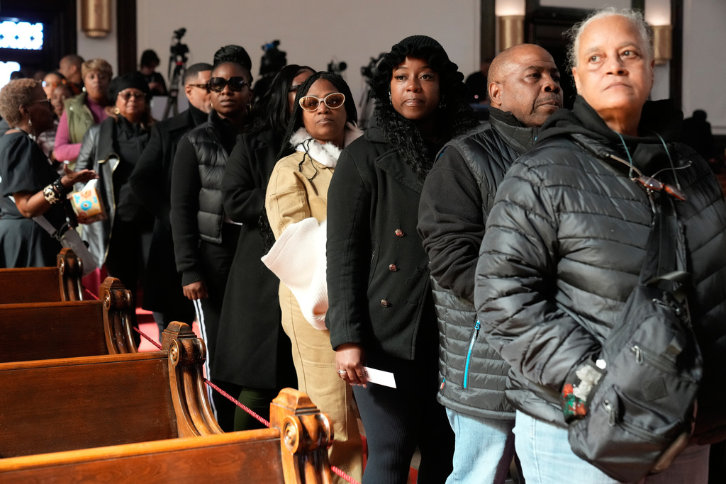 Visitors line up during a public visitation for the Rev. Jesse Jackson at Rainbow PUSH Coalition headquarters in Chicago, Friday, Feb. 27, 2026. (AP Photo/Nam Y. Huh)