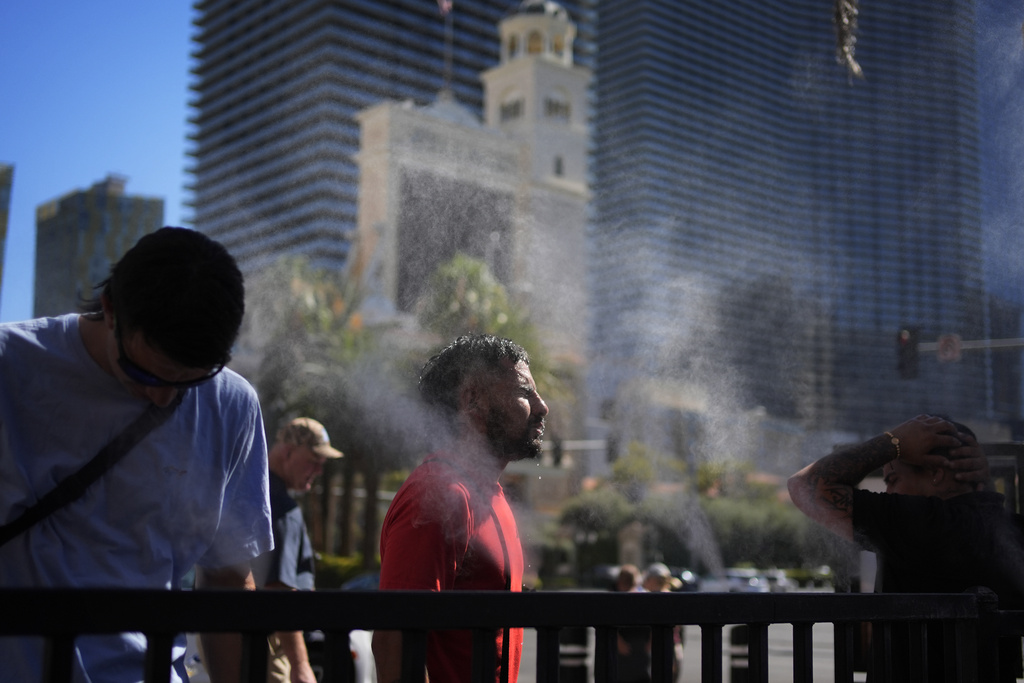 Searing heat wave grips large parts of the US and causes deaths in the ...
