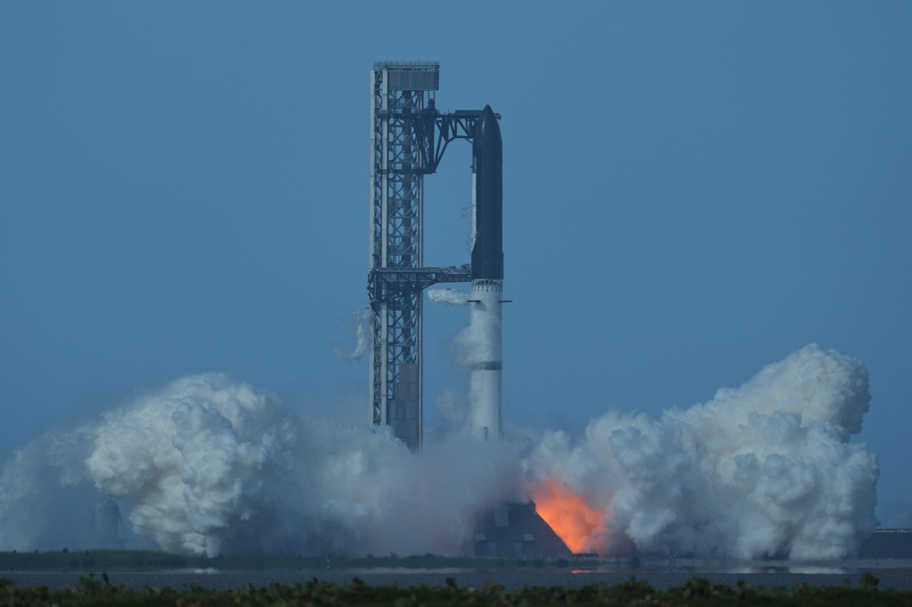 SpaceX's mega rocket Starship begins its take off but is aborted, in Starbase, Texas, Thursday, July 16, 2026. (AP Photo/Eric Gay)
