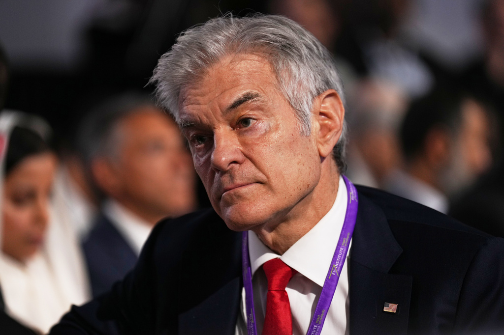 Administrator for the Centers for Medicare & Medicaid Services Dr. Mehmet Oz attends the Future Investment Initiative Institute's summit, where President Donald Trump is set to speak, Friday, March 27, 2026, in Miami Beach, Fla. (AP Photo/Mark Schiefelbein)