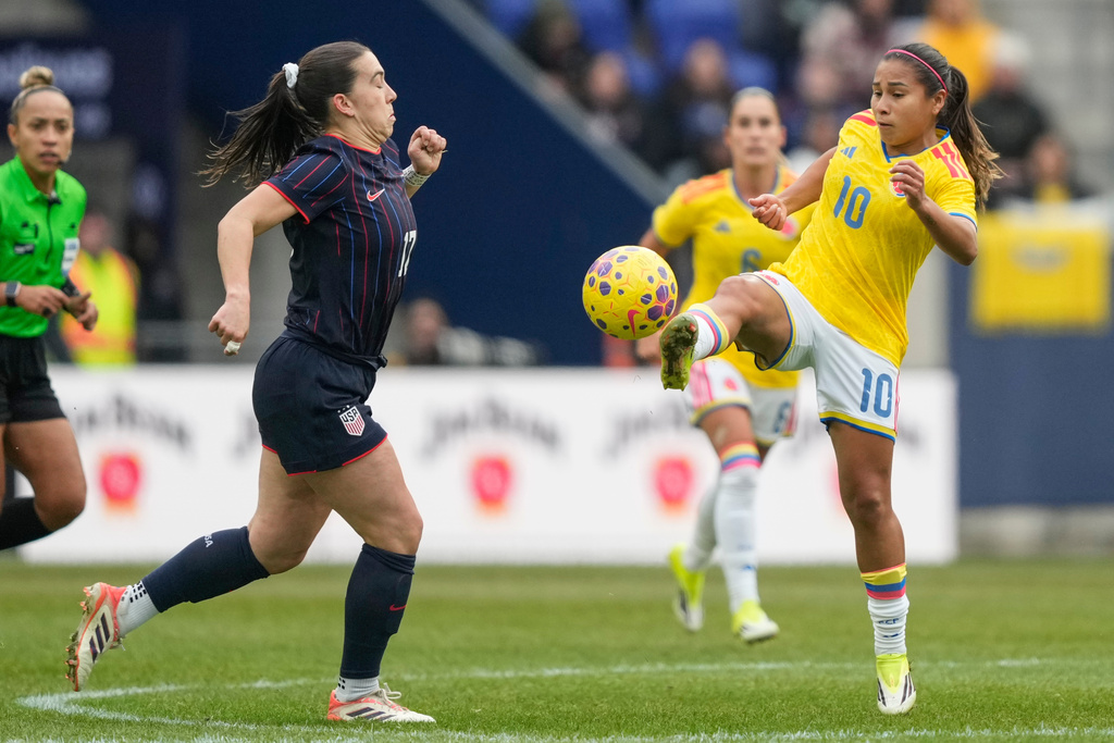Colombia midfielder Leicy Santos (10) kicks the ball during the first half of a SheBelieves Cup women's soccer match against the United States, Saturday, March 7, 2026, in Harrison, N.J. (AP Photo/Yuki Iwamura)