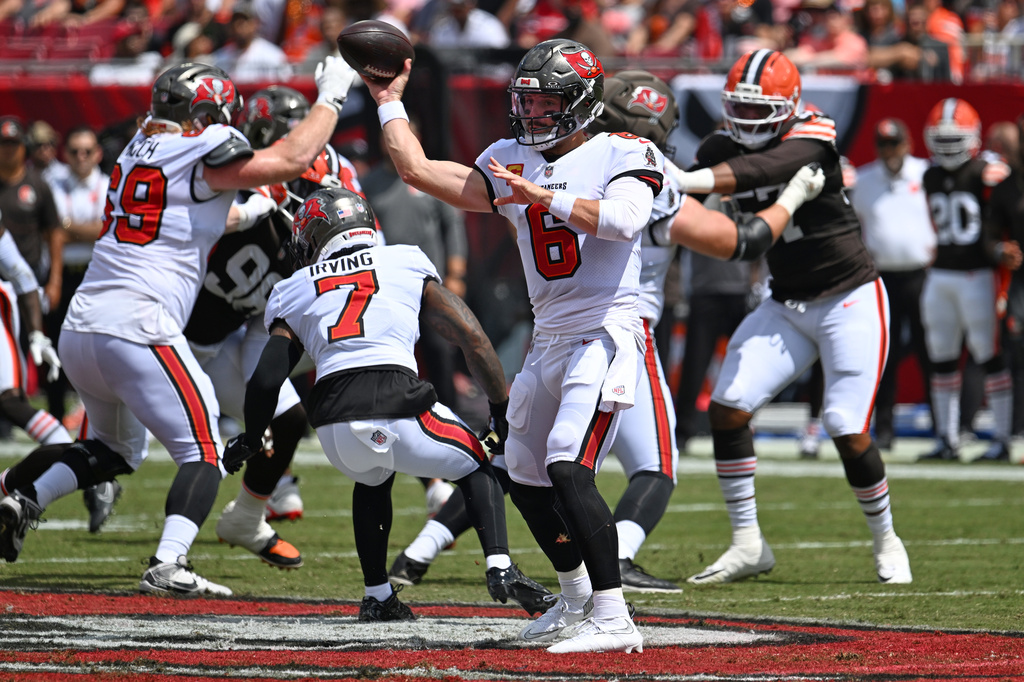 Tampa Bay Buccaneers quarterback Baker Mayfield (6) aims a pass during the first half of an NFL football game against the Cleveland Browns in Tampa, Fla., Sunday, Sept. 20, 2026. (AP Photo/Jason Behnken)