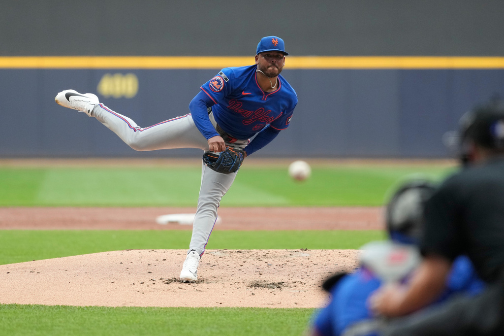 New York Mets' Freddy Peralta pitches during the second inning of a baseball game against the Milwaukee Brewers, Monday, July 20, 2026, in Milwaukee. (AP Photo/Aaron Gash)