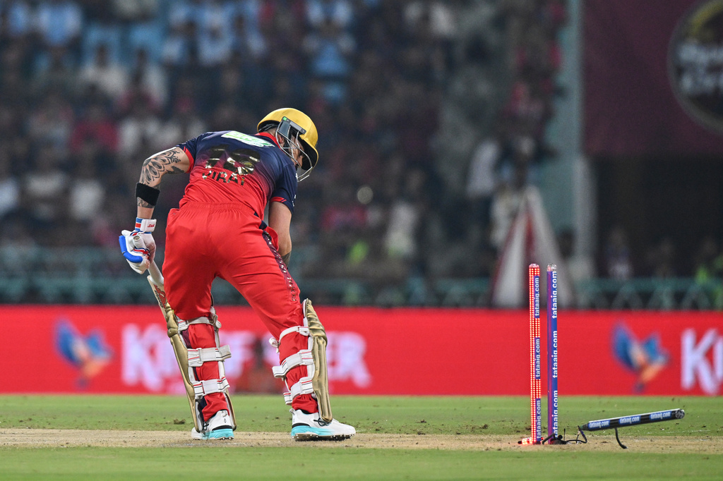 Royal Challengers Bengaluru's Virat Kohli is bowled out by Lucknow Super Giants' Prince Yadav during the Indian Premier League cricket match between Royal Challengers Bengaluru and Lucknow Super Giants in Lucknow, India, Thursday, May 7, 2026. (AP Photo)