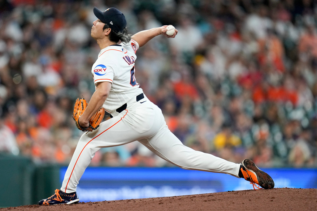 Houston Astros starting pitcher Tatsuya Imai throws to the Athletics during the third inning of a baseball game, Saturday, June 6, 2026, in Houston. (AP Photo/Eric Christian Smith)