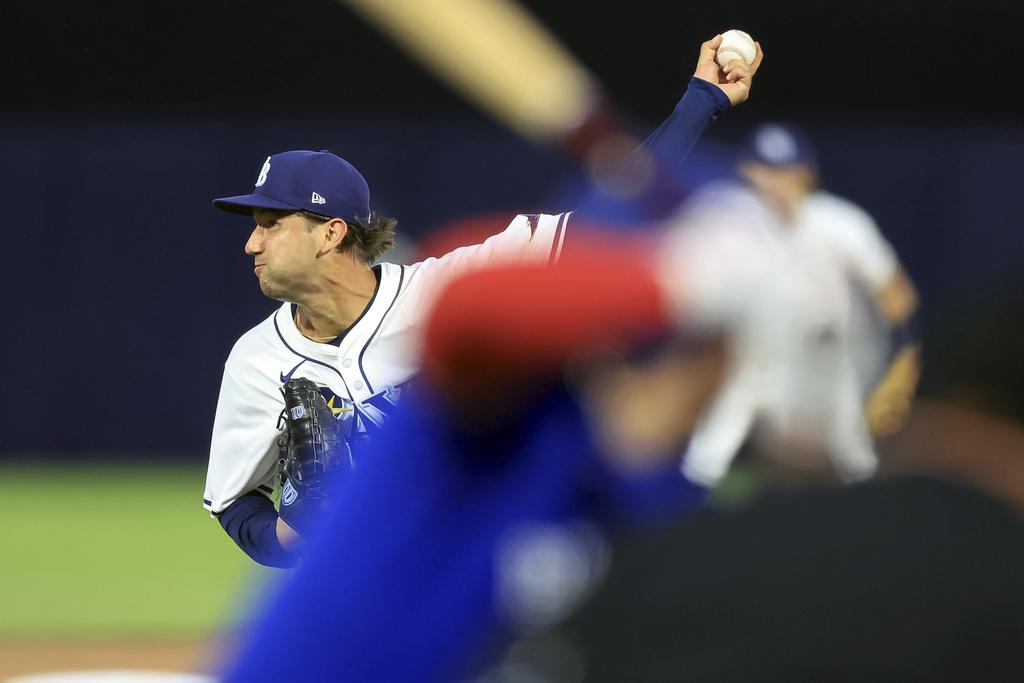 Tampa Bay Rays pitcher Ian Seymour throws against the Toronto Blue Jays during the first inning of a baseball game Wednesday, Sept. 17, 2025, in Tampa, Fla. (AP Photo/Mike Carlson)