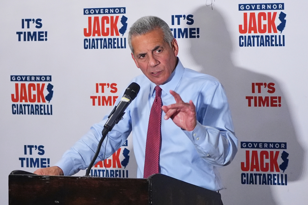 Republican candidate for governor Jack Ciattarelli speaks to supporters Thursday, Oct. 30, 2025, in Spring Lake Heights, N.J.(AP Photo/Frank Franklin II)