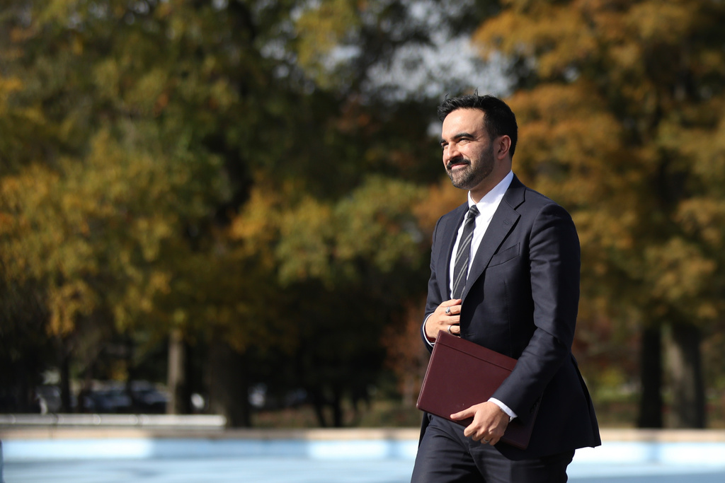New York City mayor-elect Zohran Mamdani walks towards the podium for a news conference in the Queens borough of New York, Wednesday, Nov. 5, 2025. (AP Photo/Heather Khalifa)