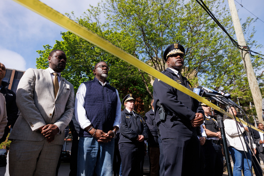 Chicago Police Dept. Superintendent Larry Snelling addresses media outside of Illinois Masonic Hospital Advance Care in Lake View after a shooting Saturday, April 25, 2026, in Chicago. (Anthony Vazquez/Chicago Sun-Times via AP)